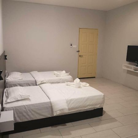 Luna Guesthouse 露娜旅馆 Semporna Buitenkant foto