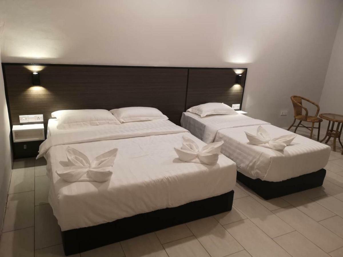 Luna Guesthouse 露娜旅馆 Semporna Buitenkant foto