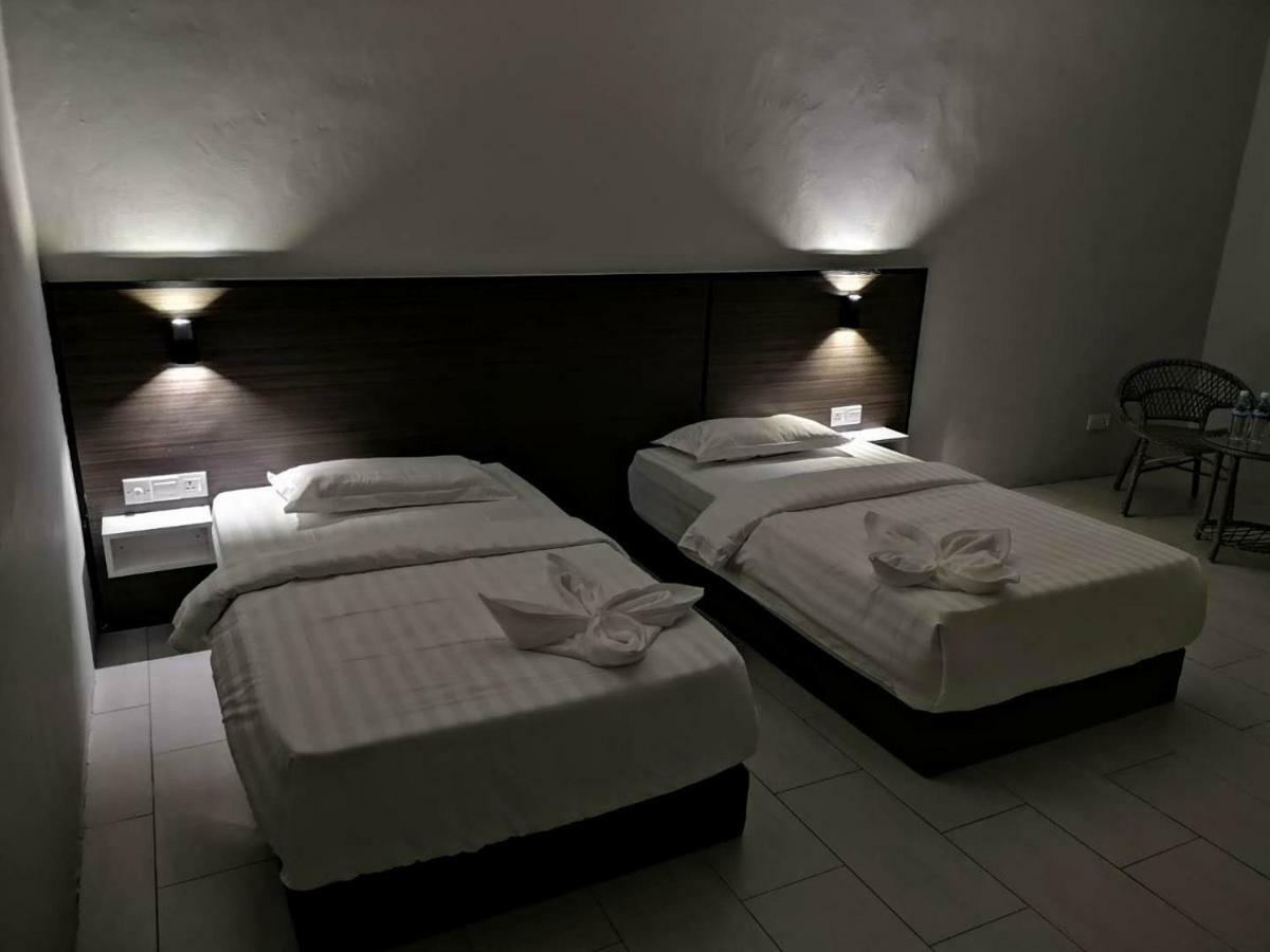 Luna Guesthouse 露娜旅馆 Semporna Buitenkant foto