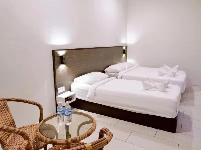 Luna Guesthouse 露娜旅馆 Semporna Buitenkant foto